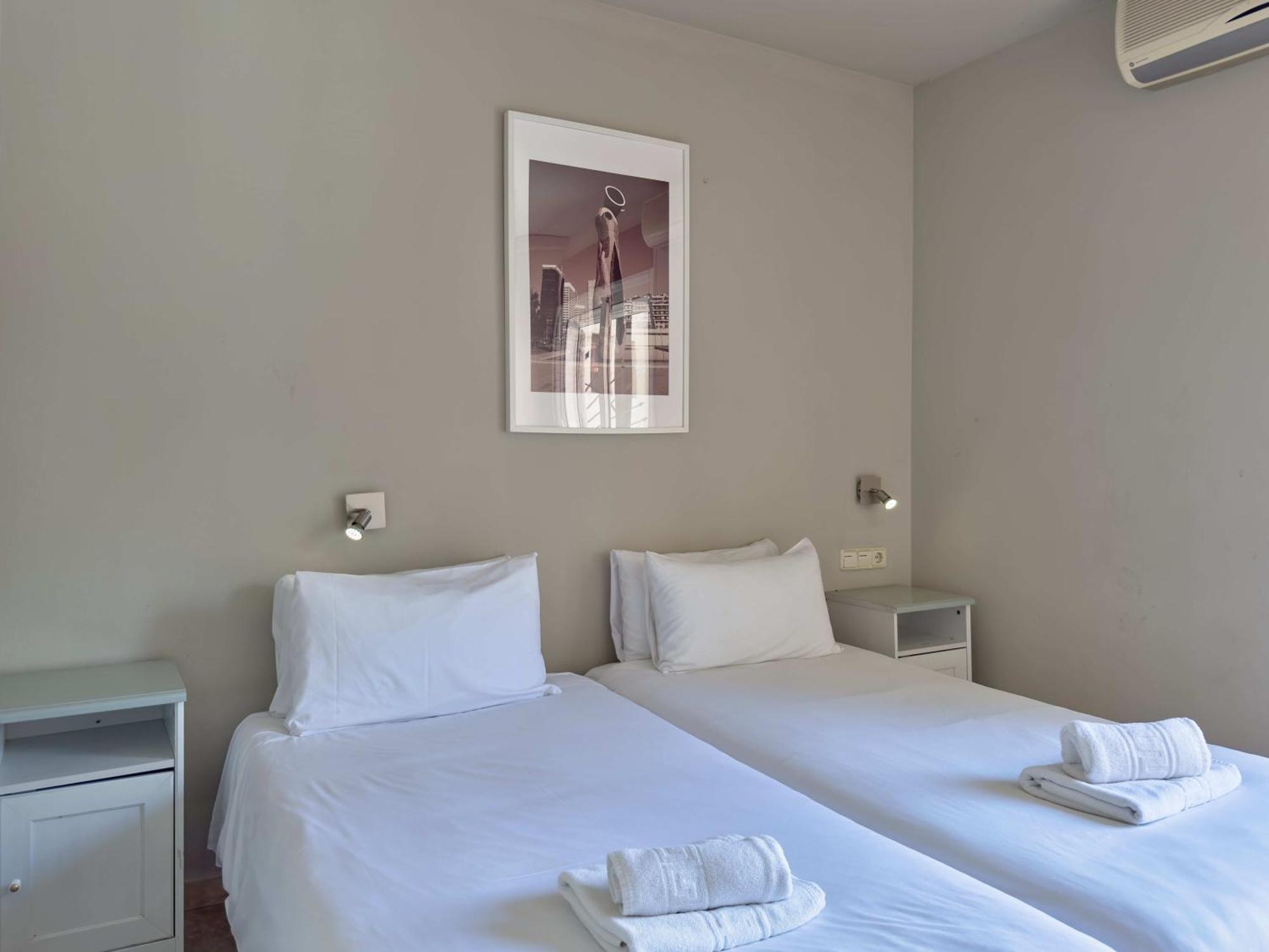 Stay U-Nique Apartments Torre Damians Barcelona Buitenkant foto